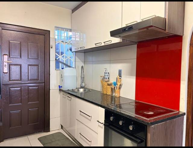 3 BEDROOM TOWNHOUSE FOR SALE IN SILVERTON